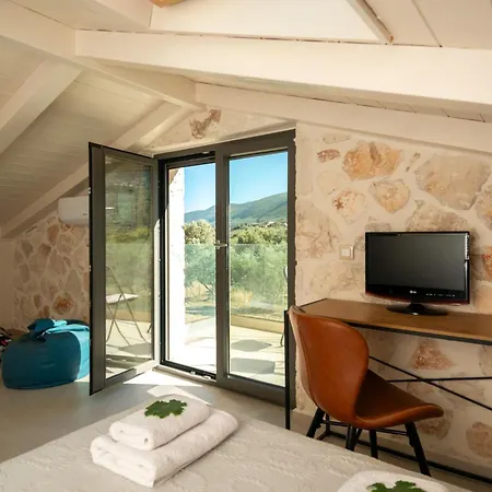 빌라 Nava - Nestled In Olive Trees With Private Pool, By Zantewize