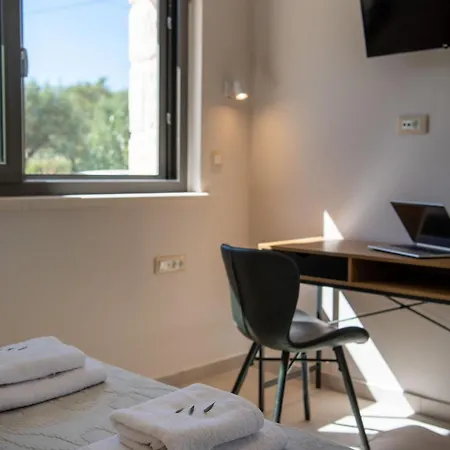 빌라 Nava - Nestled In Olive Trees With Private Pool, By Zantewize 알리케스