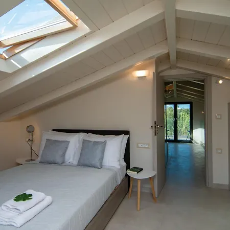 빌라 Nava - Nestled In Olive Trees With Private Pool, By Zantewize 알리케스