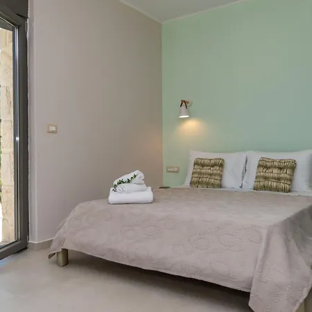 Nava - Nestled In Olive Trees With Private Pool, By Zantewize Villa