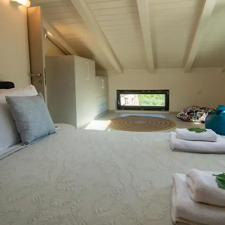 Villa Nava - Nestled In Olive Trees With Private Pool, By Zantewize *