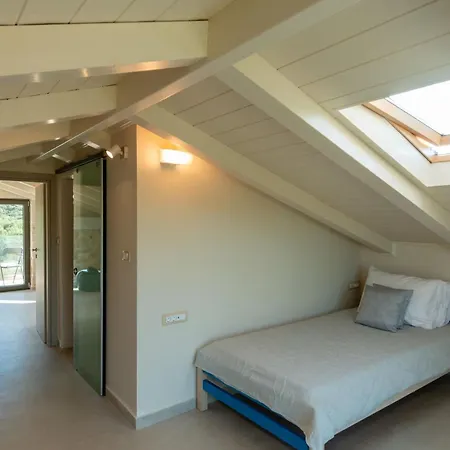Nava - Nestled In Olive Trees With Private Pool, By Zantewize Villa