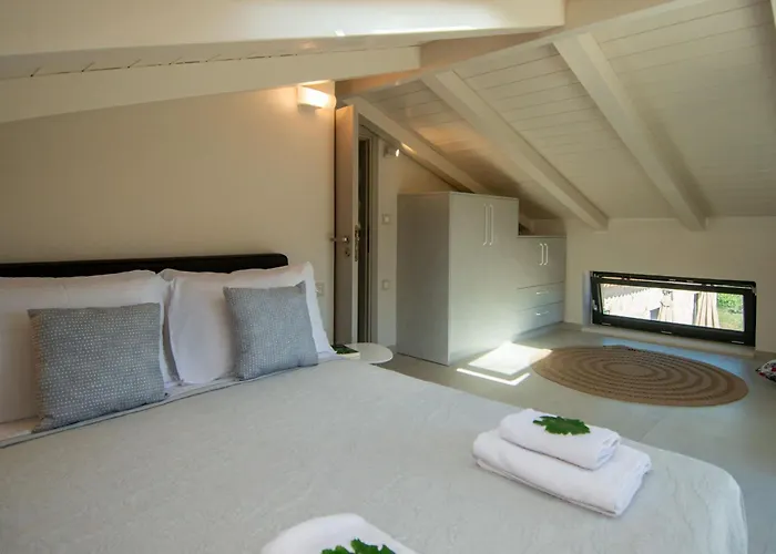 Nava - Nestled In Olive Trees With Private Pool, By Zantewize Villa