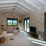 Villa Nava - Nestled In Olive Trees With Private Pool, By Zantewize Alykes (Zakynthos)