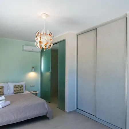 Vila Nava - Nestled In Olive Trees With Private Pool, By Zantewize *