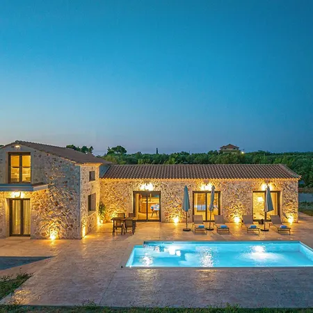 Nava - Nestled In Olive Trees With Private Pool, By Zantewize Villa *