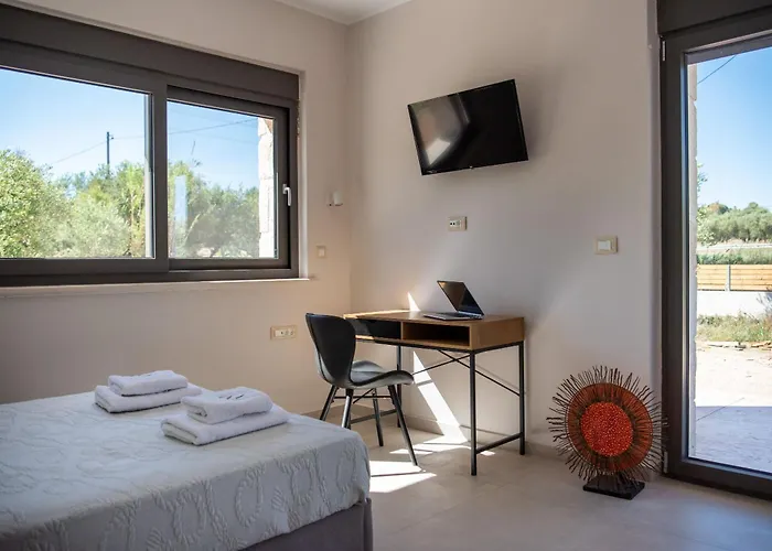 Nava - Nestled In Olive Trees With Private Pool, By Zantewize * 阿里克斯
